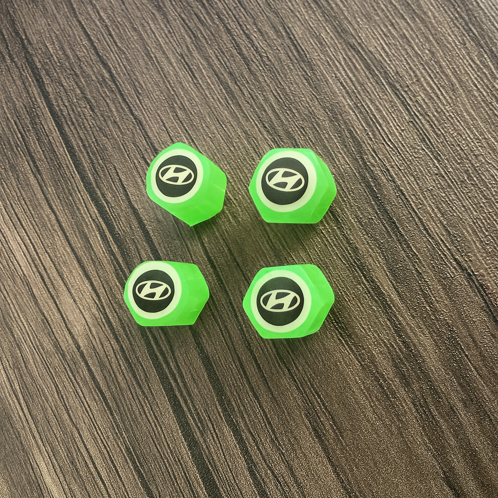 Set 4 Capace Roti Fosforescente cu Sigla